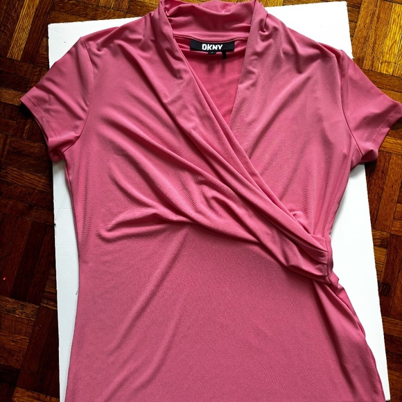 DKNY pink gross over top - wrap stylish - Picture 2 of 3